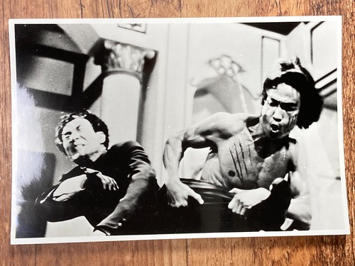 Bruce lee enter the - lee,